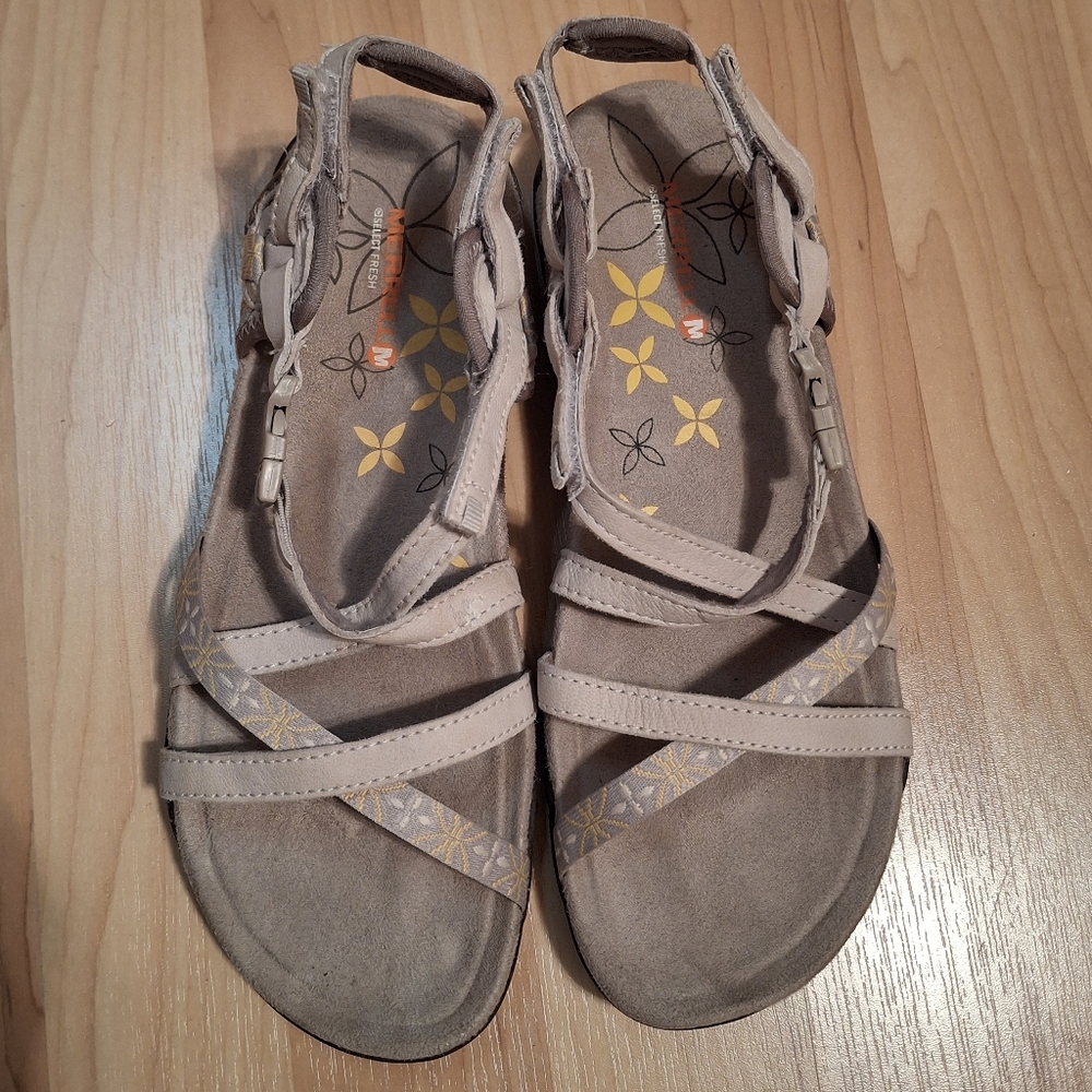 Merrel Strap Sandal - Picture 3 of 6